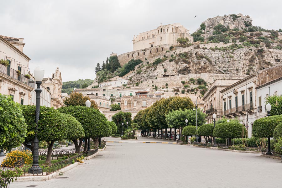 TOUR CINEMATOGRAFICO - Catania, Ispica, Ragusa, Scicli